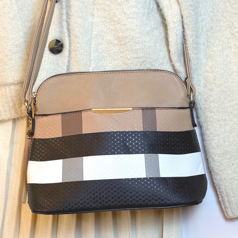 Target‎ Tan Plaid Dome Cross-body Shoulder Bag Gold Tone Accent Tassel